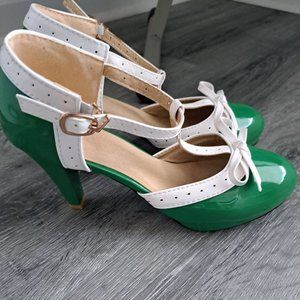 Retro Green High Heels